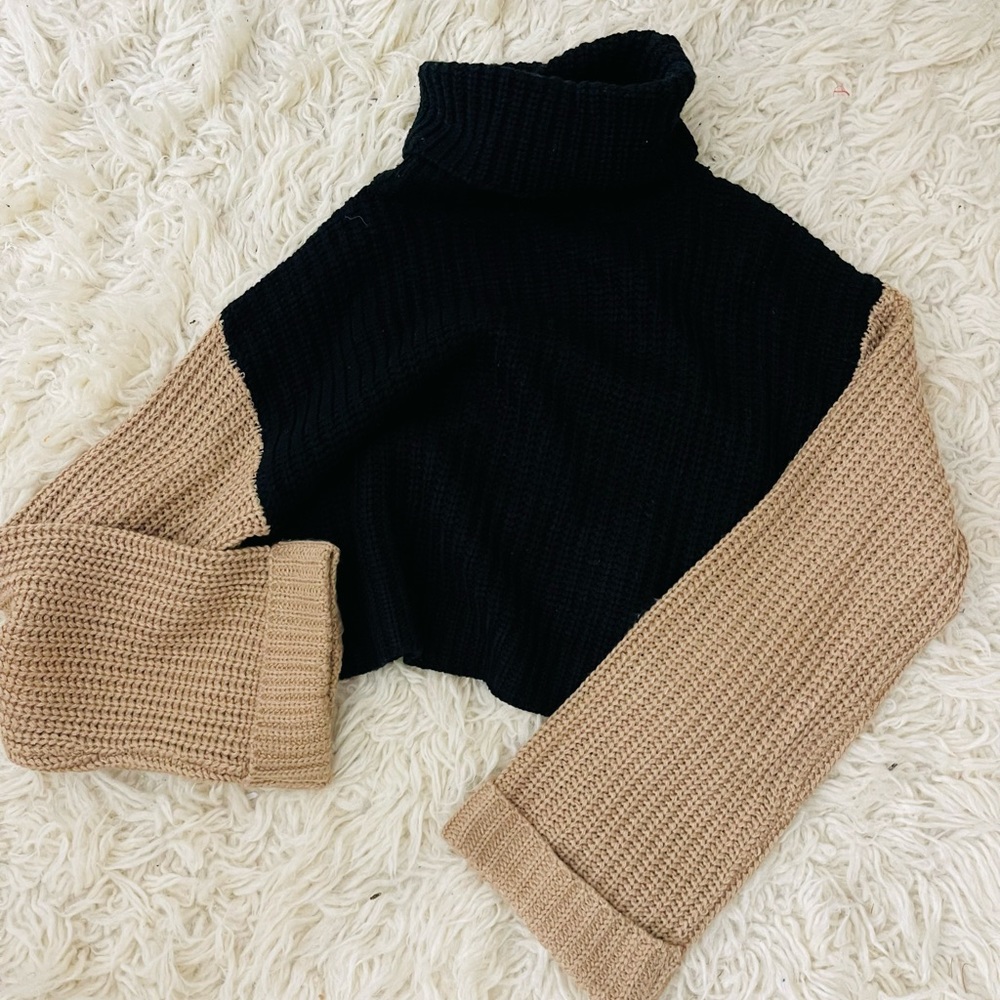 Lovely cute cropped sweater!